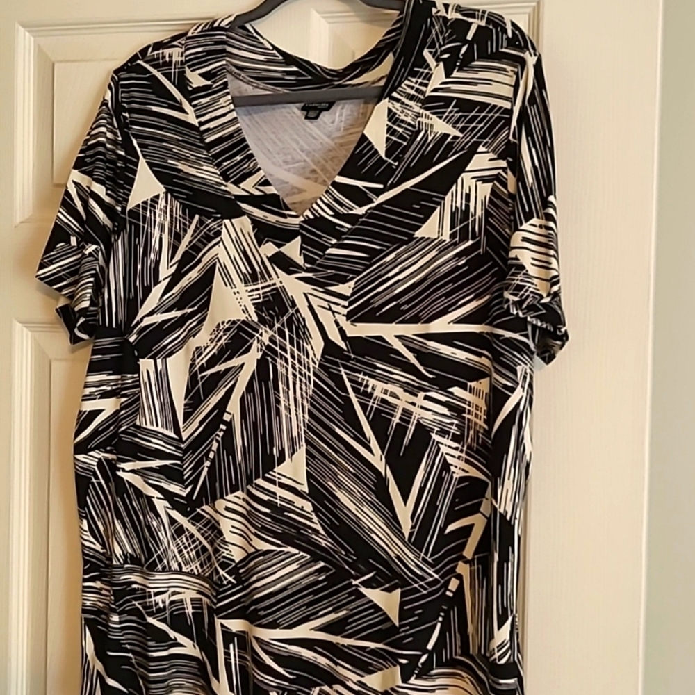 💥3for$12💥 Rafaella short-sleeved, V-neck shirt size 2X